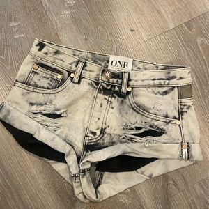 One Teaspoon Black Distressed Denim Shorts // size: 24
